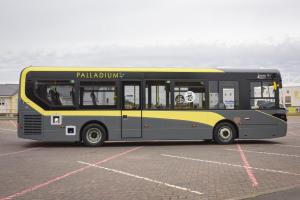 Alexander Dennis Enviro200 2015 года 